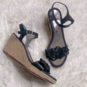 Bare Traps Black Wedge Sandals Size 6.5 very good condition